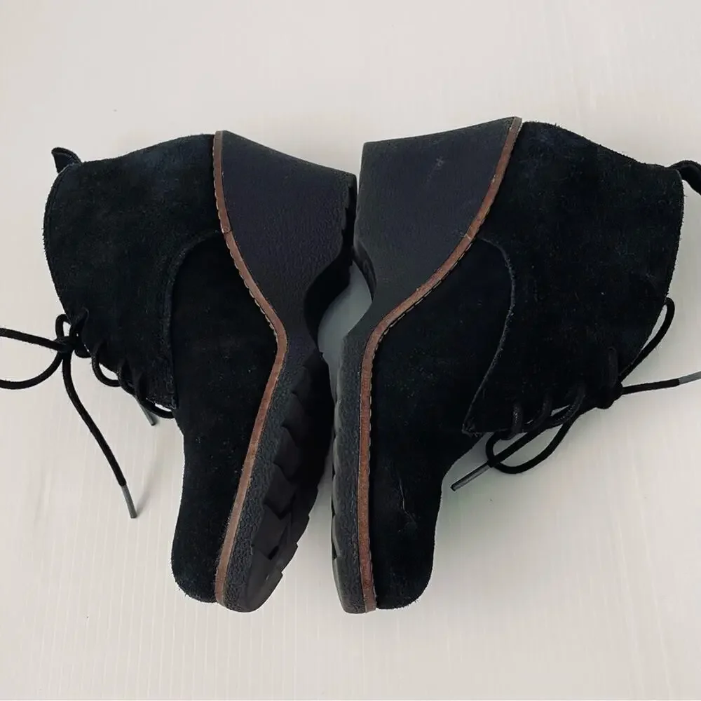 White Mountain Lambert suede leather lace up wedge booties size 8.5